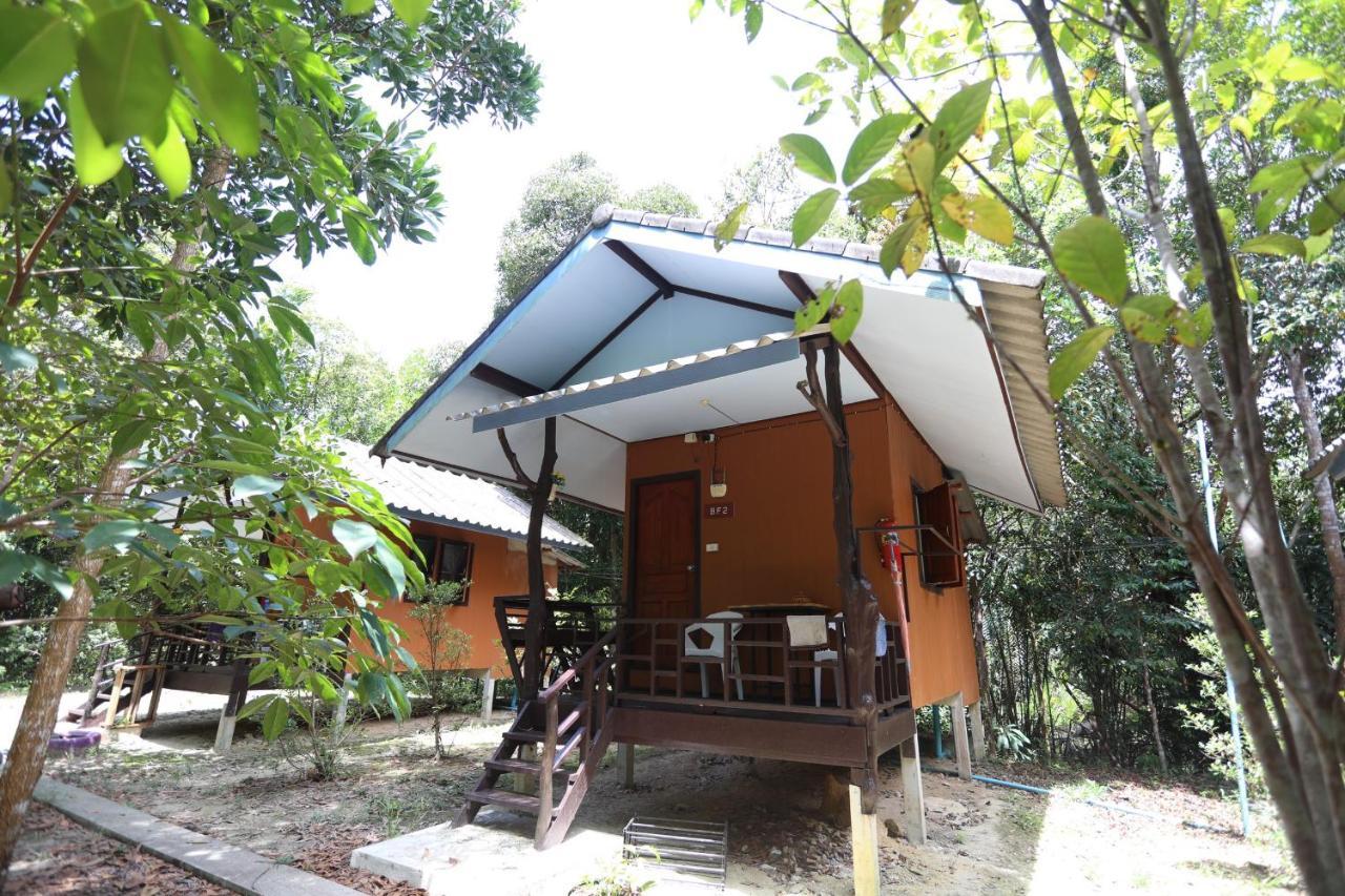 Mata Guesthouse Ko Kut Exterior photo